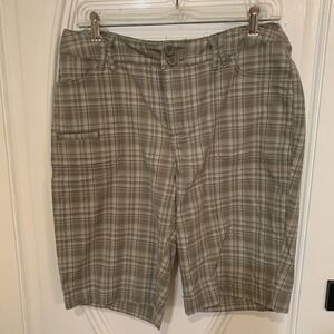 St. John's Bay Plaid Bermuda Shorts Khaki Casual Comfort‎ Size 8